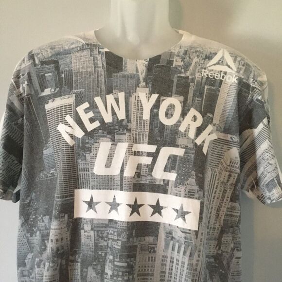Reebok Men’s Short Sleeve Graphic T-Shirt Gray & White With NY Skyline Size XL - Picture 2 of 5